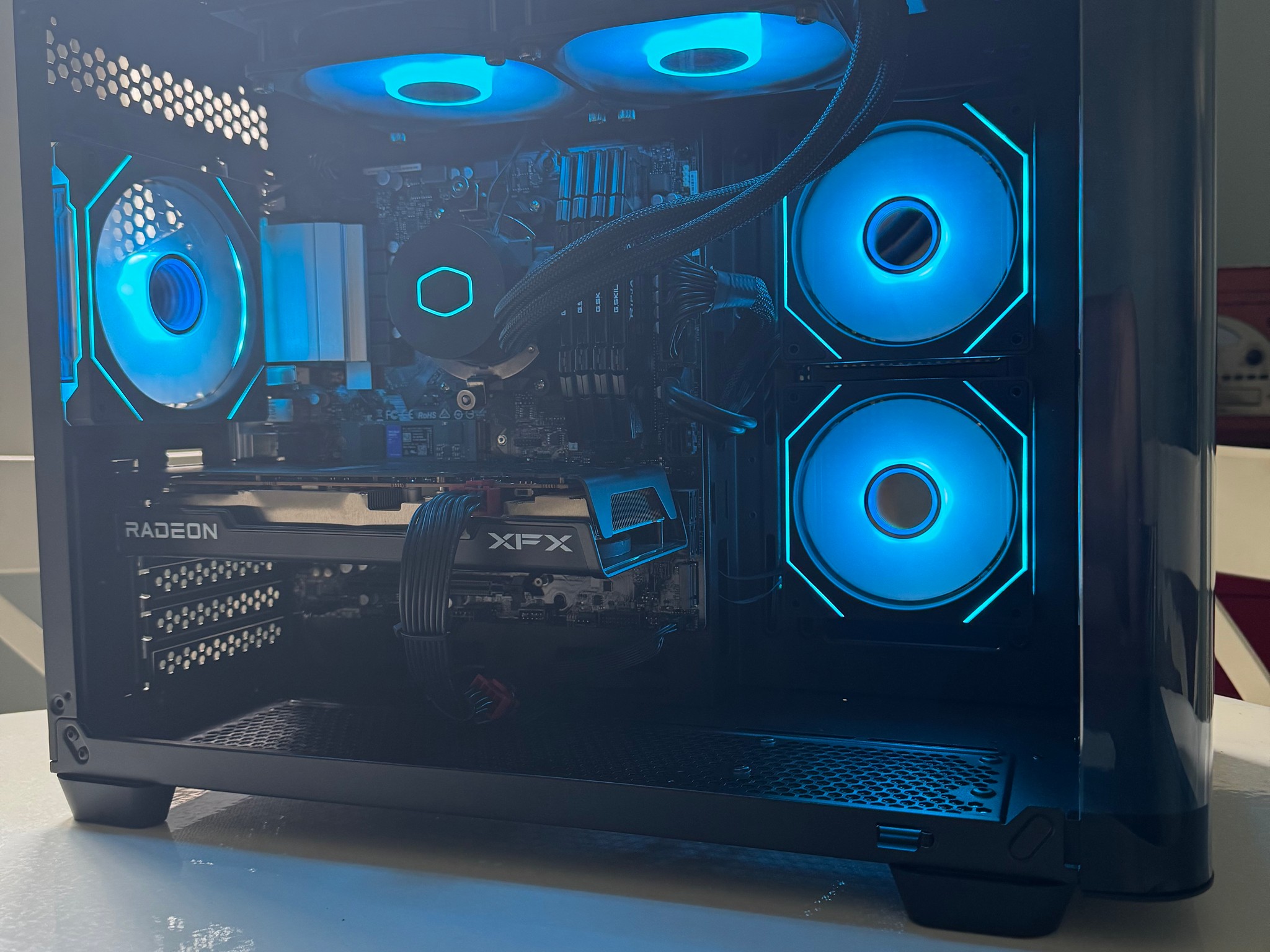 Gaming PC Rx 7600 - Ryzen 5 3600 - 32GB ram - 1Tb nvme