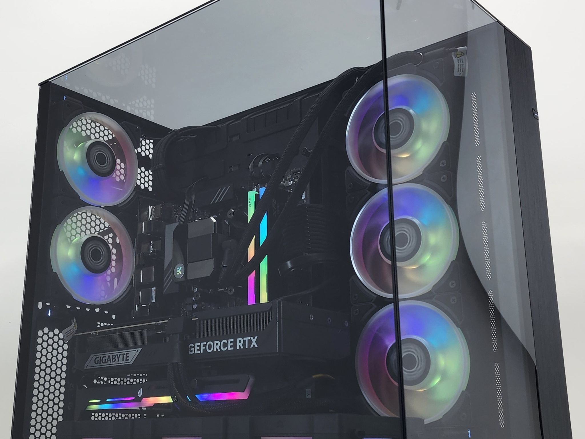 Gaming PC Ryzen 7 9700X 32GB RAM 2TB SSD RTX 5070 Ti 16GB Windows 11 Computer