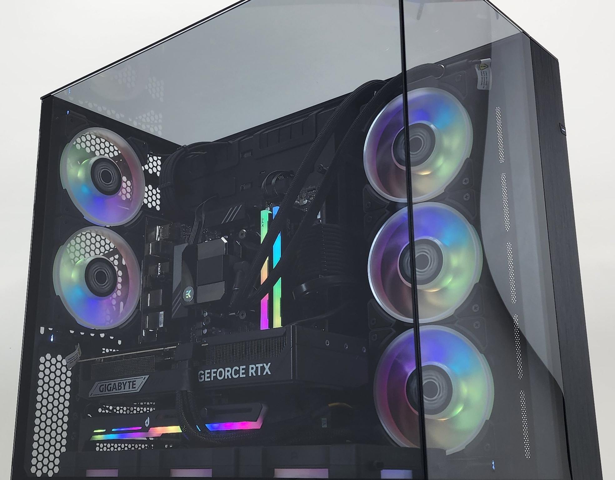 Gaming PC Ryzen 7 9700X 32GB RAM 2TB SSD RTX 5070 Ti 16GB Windows 11 Computer