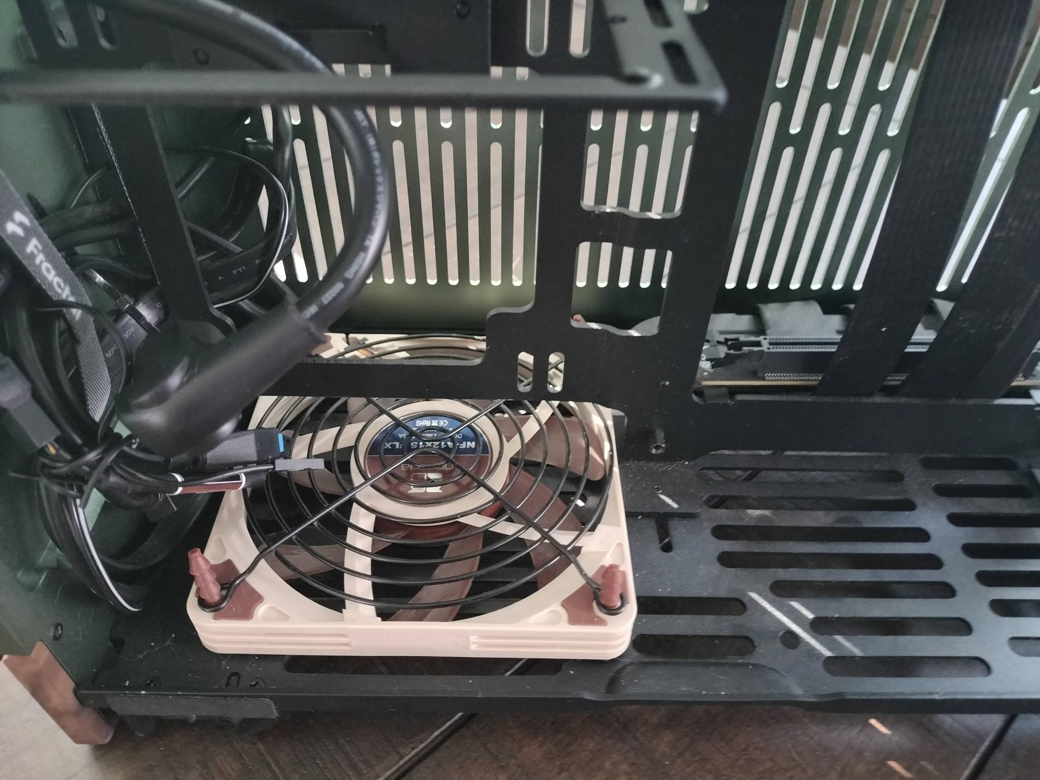 Fractal Design Terra Jade - Mini ITX Gaming case - [Noctua NF-A12x15 FLX included with Fan Guard]
