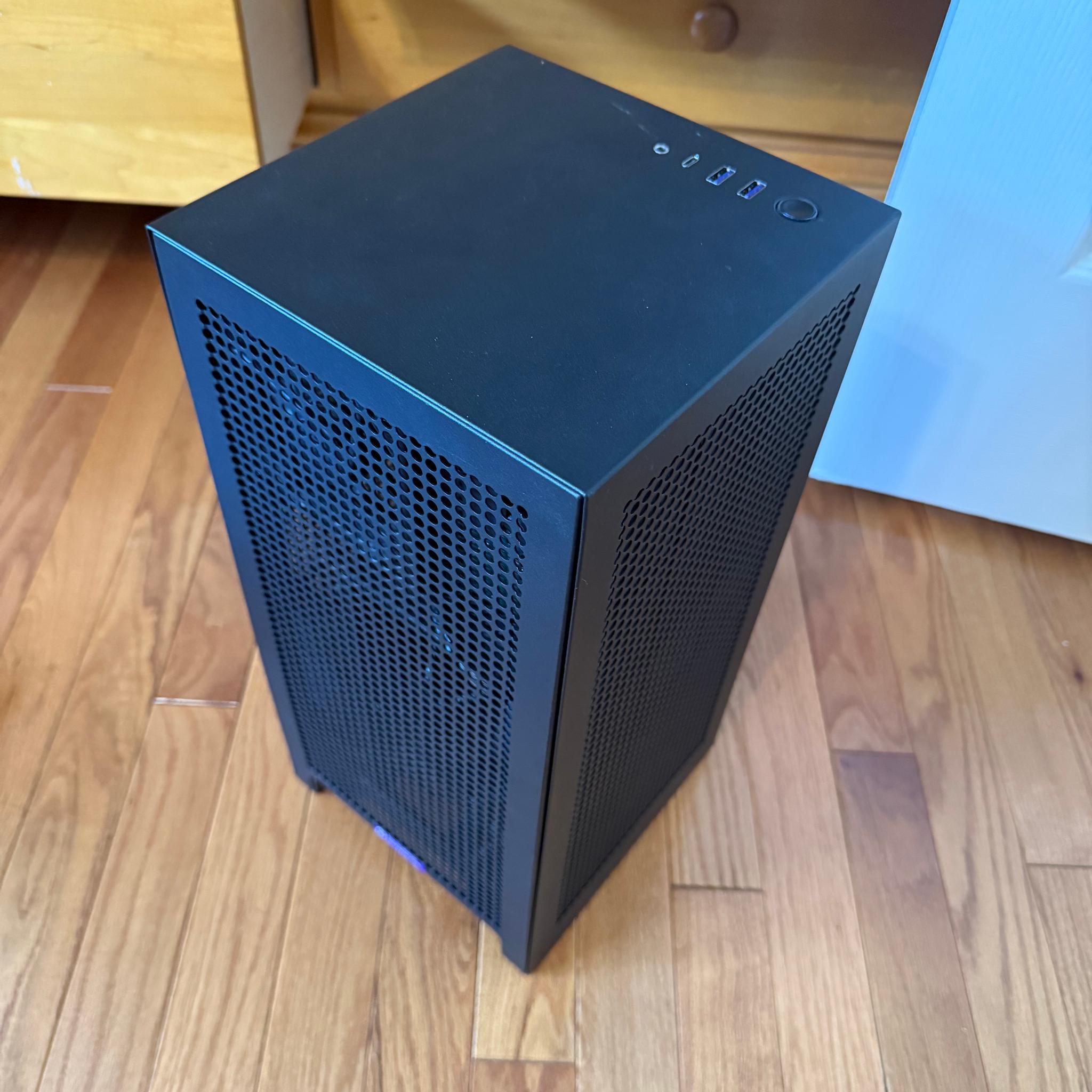 NZXT H1 V1 - Mini-ITX SFF Case (White/Black) with 650W PSU & 140mm AIO