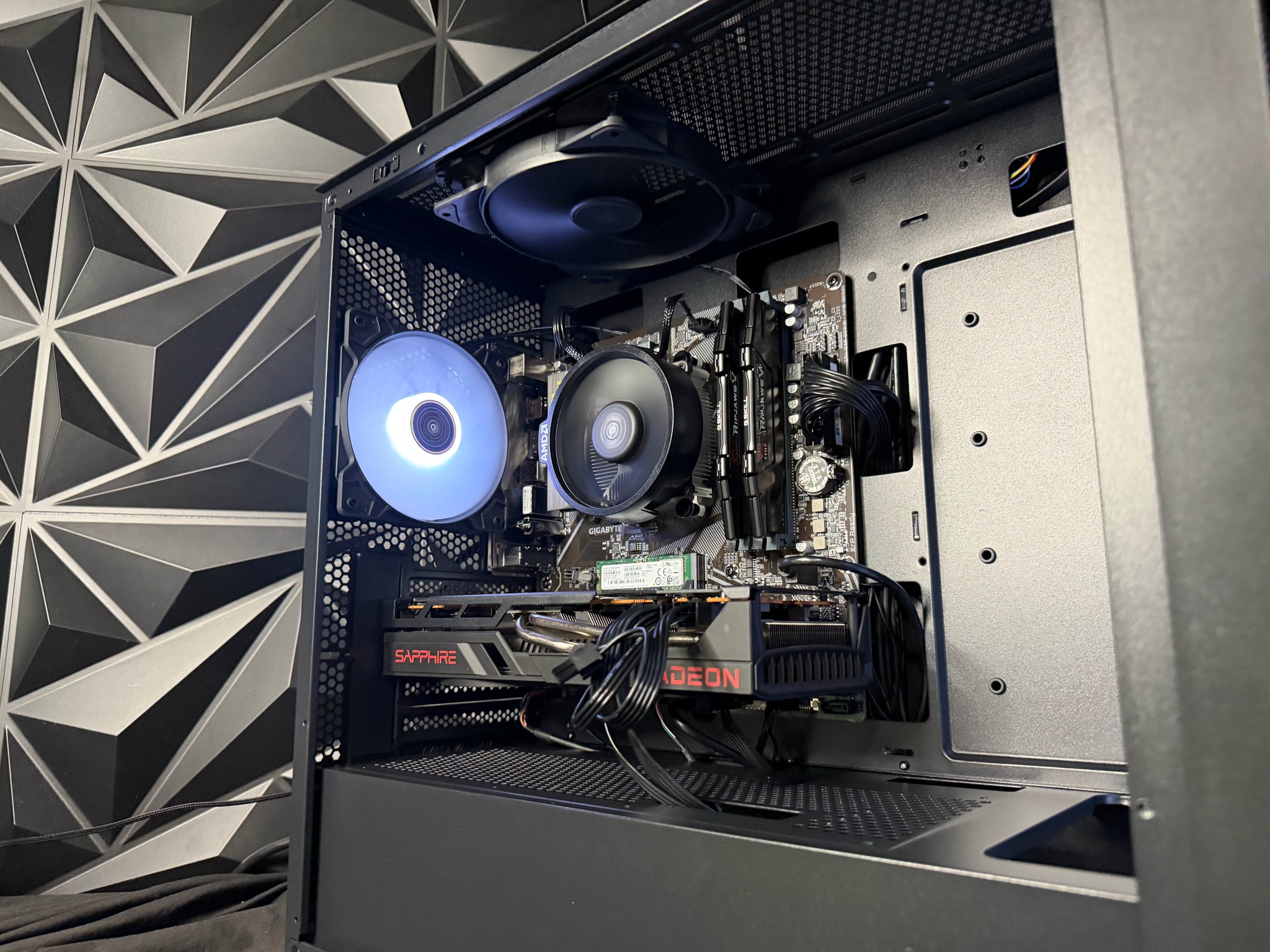 🖤⚡ DARK FIBER ⚡🖤Ryzen 5 5500| RX 6700XT 12 GB | 16 GB DDR4| 512 NVMe| 650W PSU