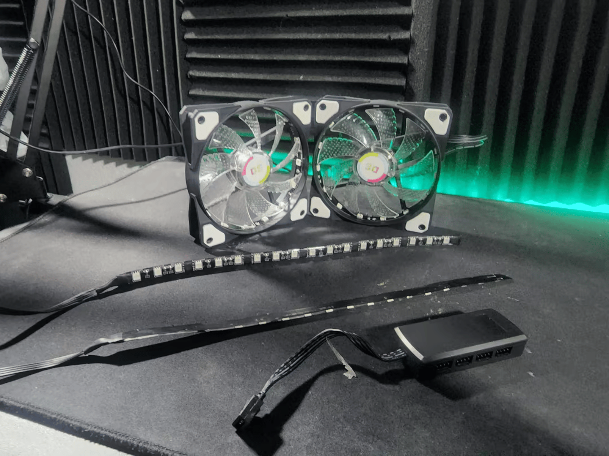 DS RGB 2 Fans, 2 RGB Strip, and a fan RGB controller (must include a source RGB product)
