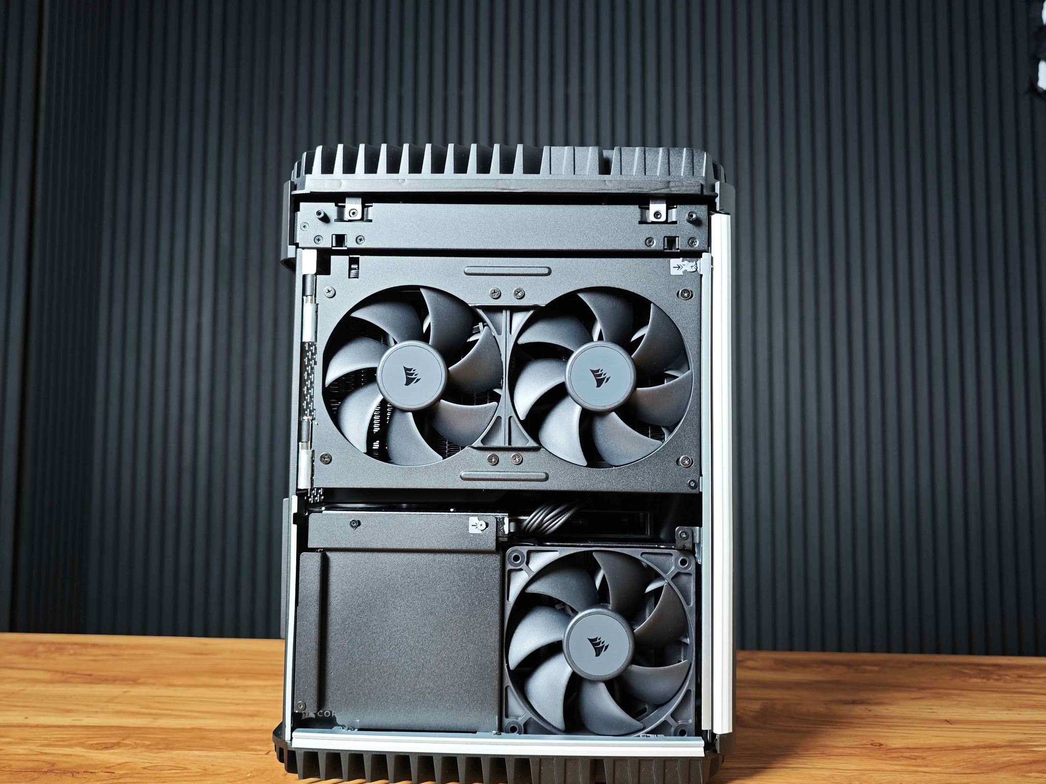 Corsair a600 Small Form Factor PC - RTX 5080 - Ryzen 9 9900X3D - 4TB SSD Storage - 64GB RAM