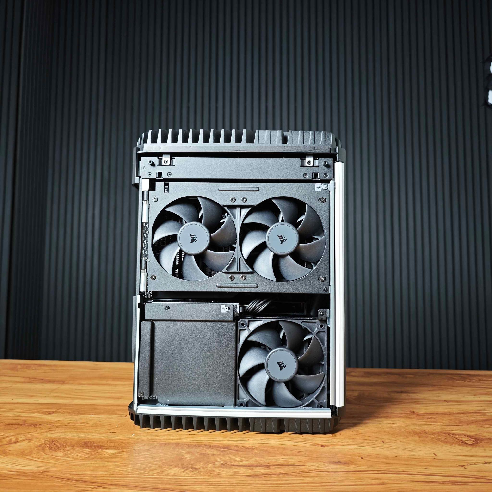 Corsair a600 Small Form Factor PC - RTX 5080 - Ryzen 9 9900X3D - 4TB SSD Storage - 64GB RAM