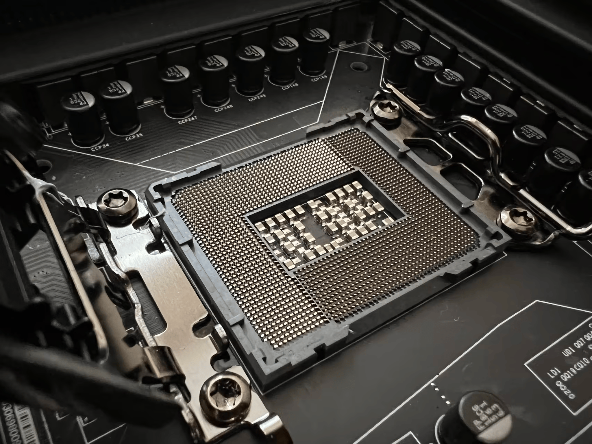 EVGA Z690 Classified 121-AL-E698-KR LGA 1700 EATX Motherboard