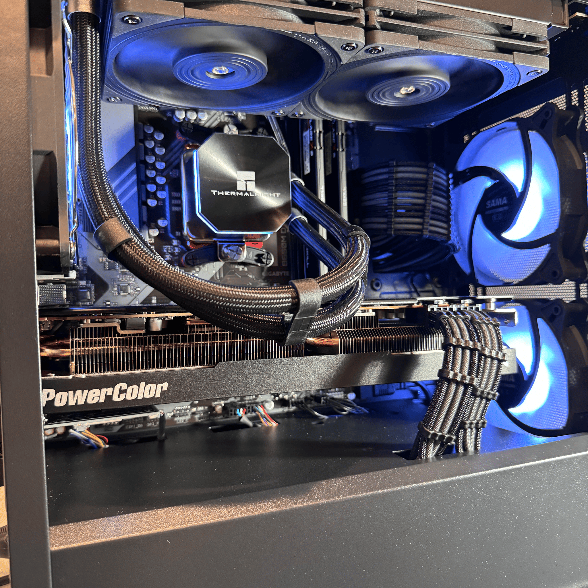 Ryzen 7600x + RX 7700XT Build