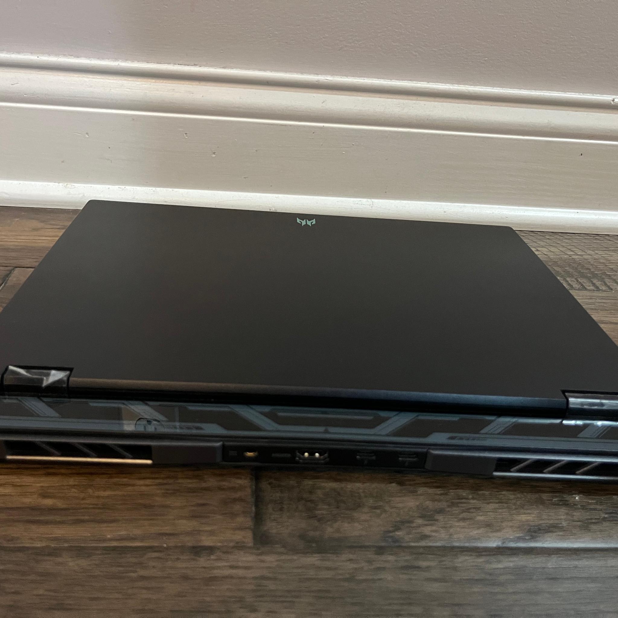 RTX 4080 Acer Predator Helios 16, 240Hz QHD+, i9-13900HX, 16GB DDR5, 1TB SSD GAMING LAPTOP