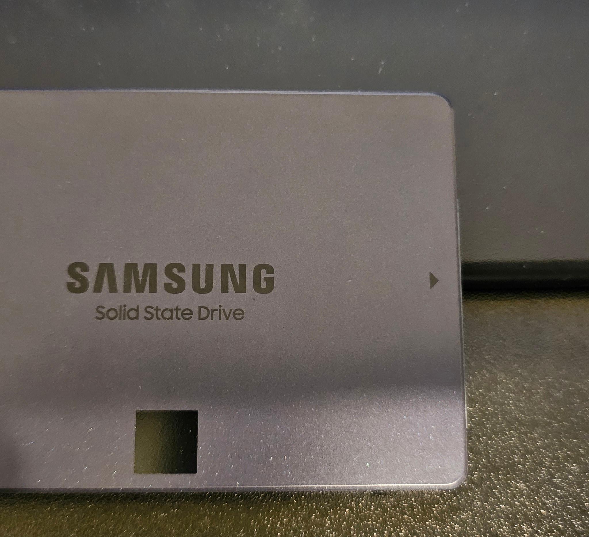 Samsung 870 QVO SSD 8TB