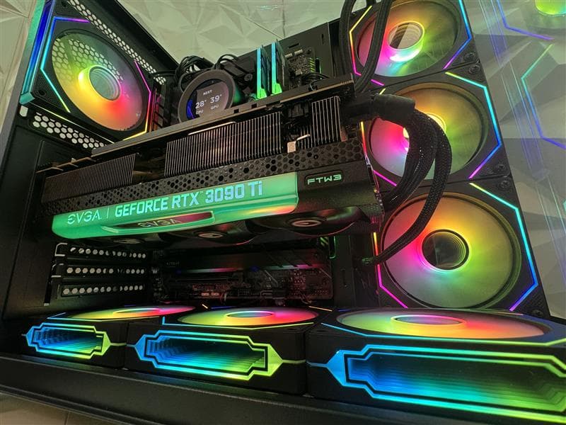 Pure Aesthetic Gaming PC | i9-12900K | RTX 3090 Ti 24GB | 32GB RAM | 1TB SSD