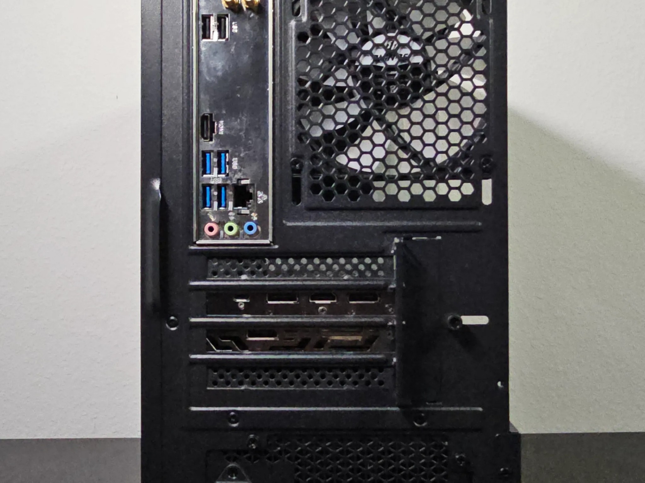 💎 Prism 1440p / RTX 2080 Super 8GB / Ryzen 7 3800x / 16GB DDR4 / 1TB SSD