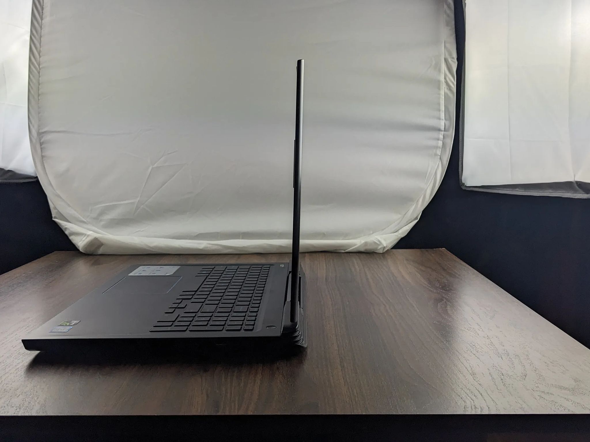 Dell G7 15.6" GTX 1060 MaxQ i7-8750H 16GB 2666mhz 1TBNVMe. Gaming Laptop