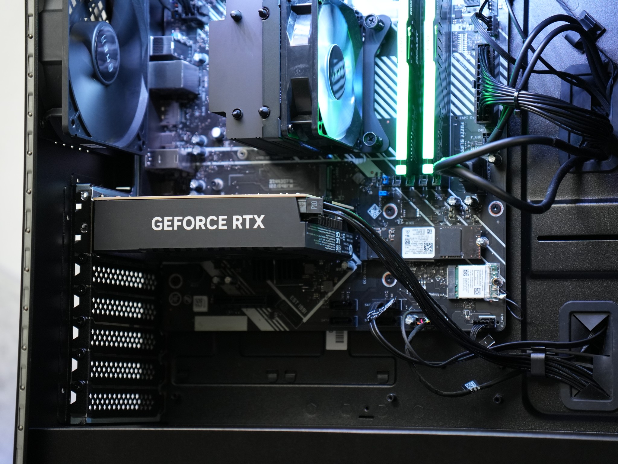 Gaming PC | RTX 4060 | RYZEN 5 | 16GB DDR5 | WINDOWS 11 | WIFI & BT
