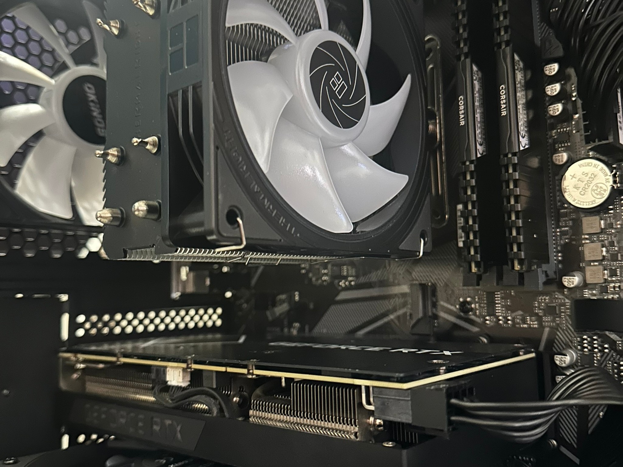 Ryzen 5 5500 / RTX 3060 Ti / 512GB NVME / 16GB RAM