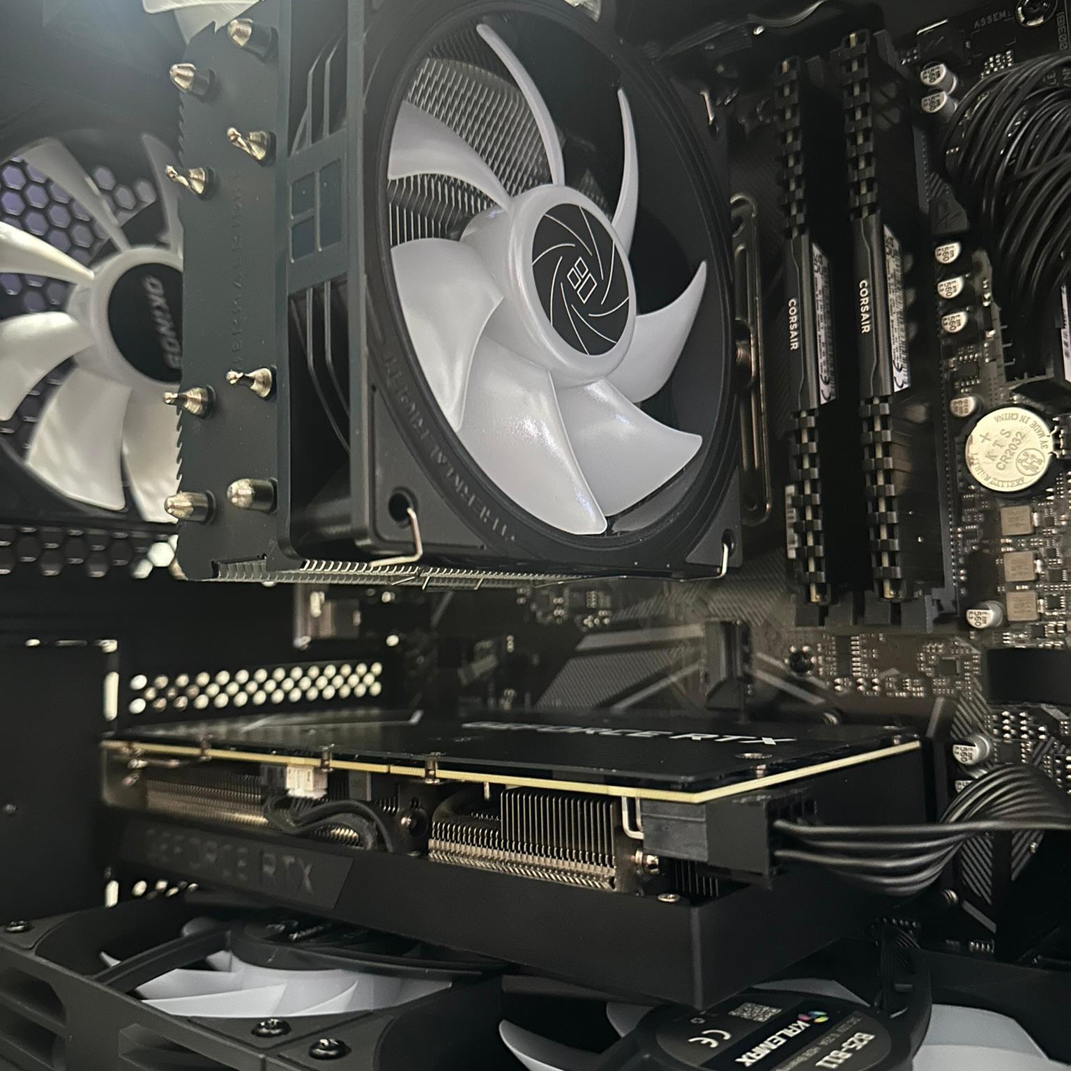 Ryzen 5 5500 / RTX 3060 Ti / 512GB NVME / 16GB RAM