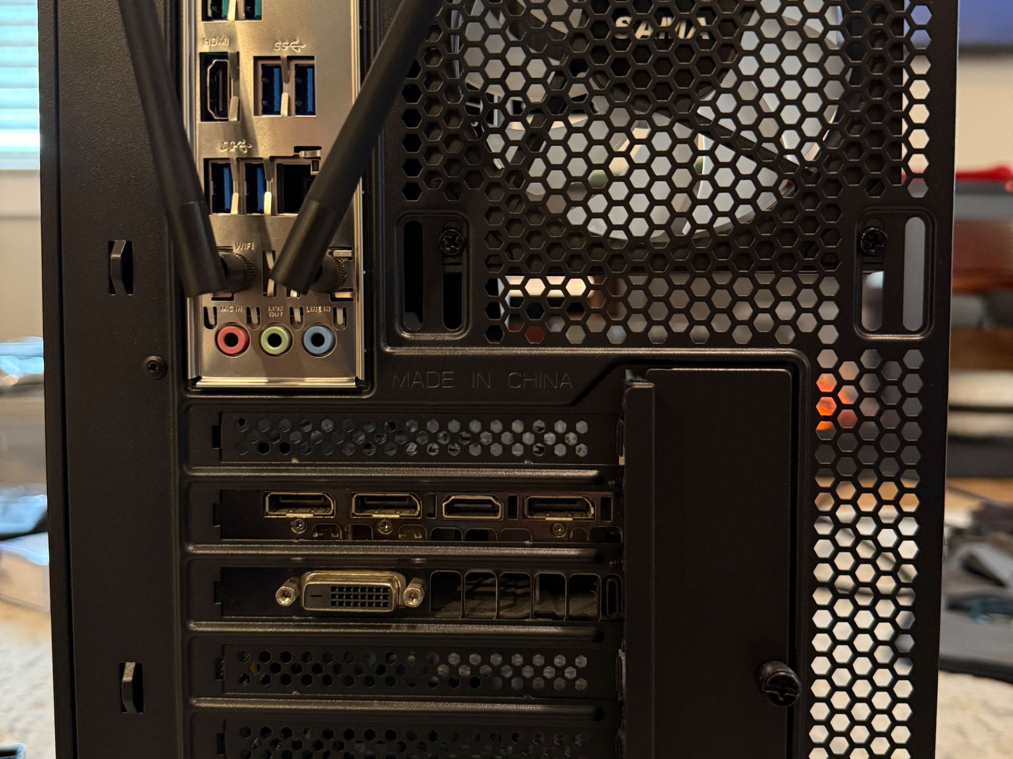 🐋| GTX 1070 ti, i5 9400f, 16gb Ram, 512gb SSD ARGB WiFi Equipped Gaming PC