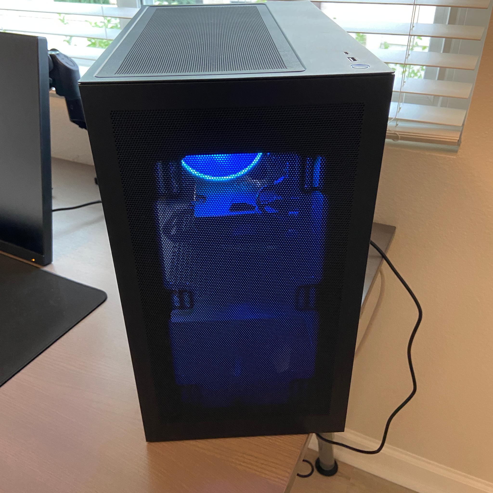 RX 6600, I3 12100f, 16gb ram, 620gb SSD, Gaming PC