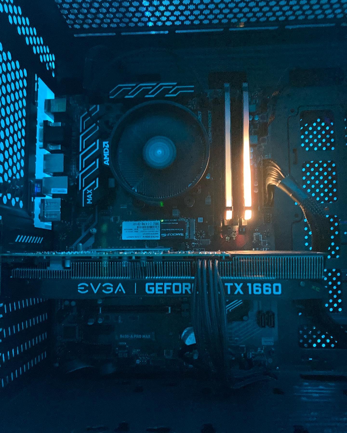 ON SALE!! Gtx 1660 ryzen 5 3600!