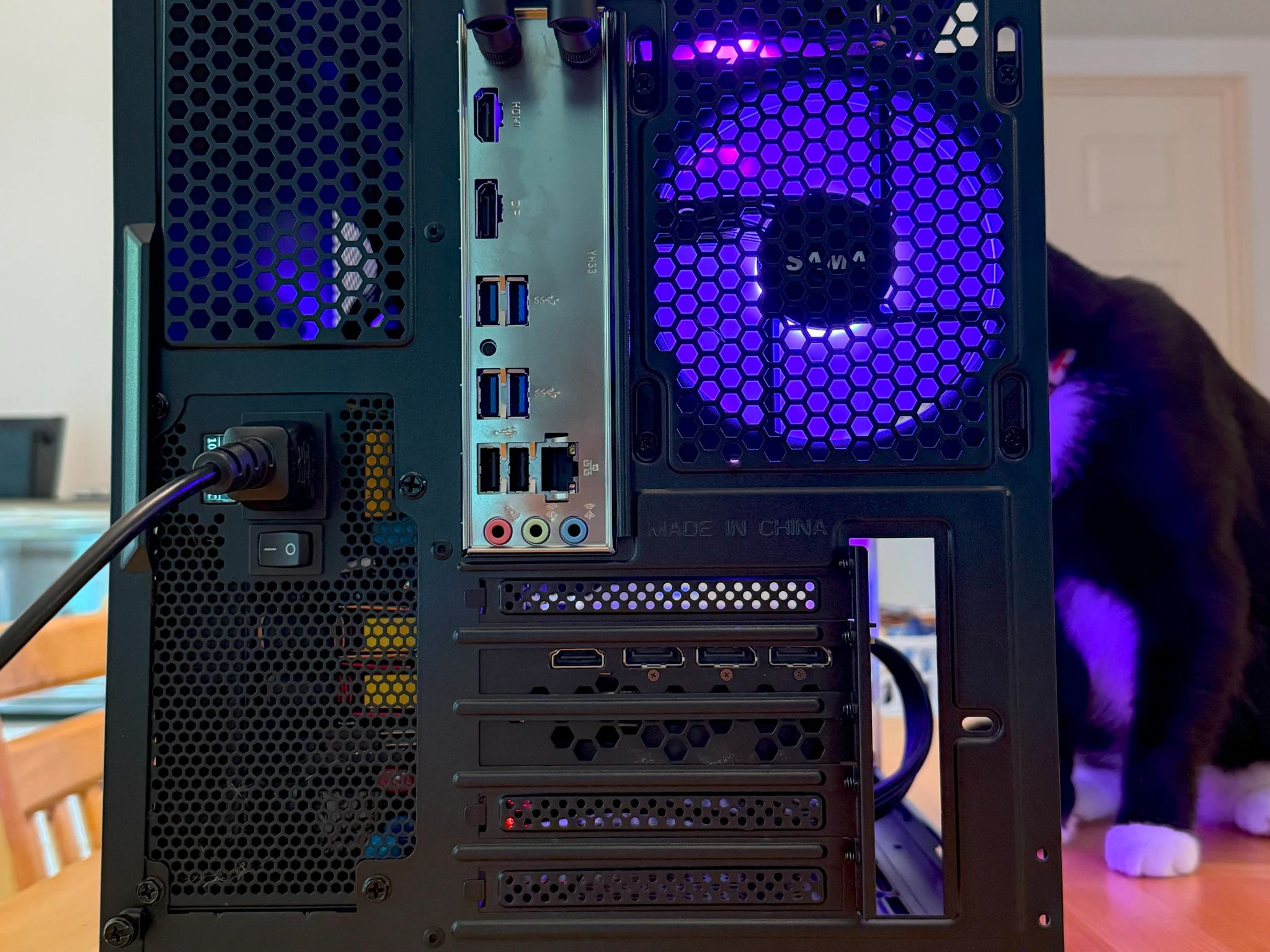 🐈‍⬛ 💨 RTX 3090 24gb, 32gb DDR5, AM5 Ryzen 8400f, Wifi Equipped, ARGB, AIO Cooled Gaming PC 🐈‍⬛ 💨