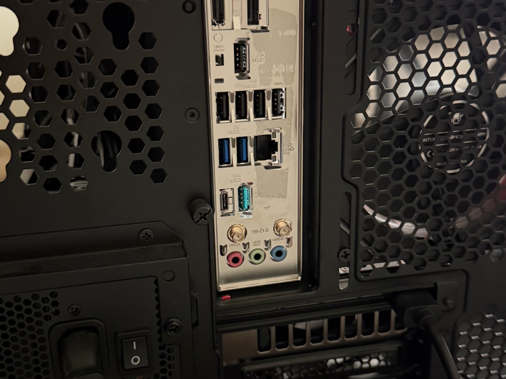 GeForce RTX 5070 Ti Custom Gaming PC - Ryzen 7 9800X3D, 32GB RAM, 1TB NVMe SSD