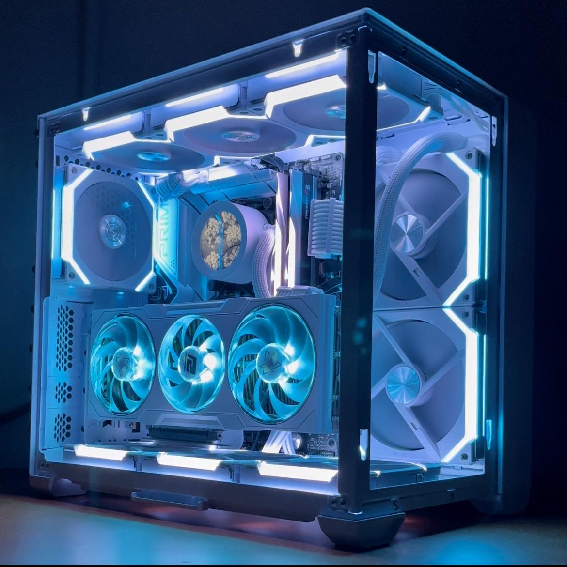 Deep Ice ❄ - 13700k 7900XTX 32GB DDR5 2TB Custom Gaming PC