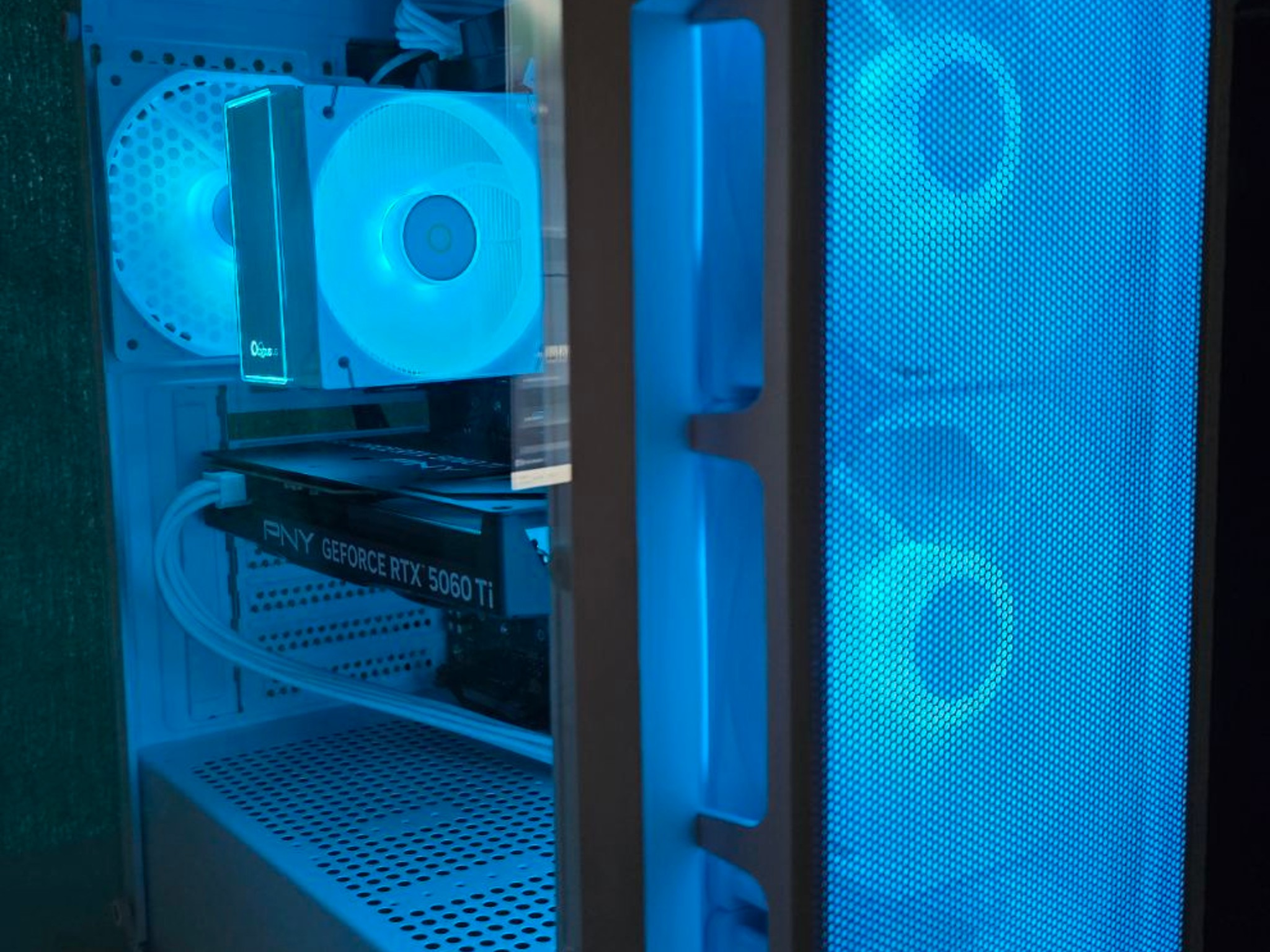 RTX 5060TI 16GB|RYZEN 7 5800XT |32GB DDR4 | 1T NVMe | The Mid-Range Beast RTX