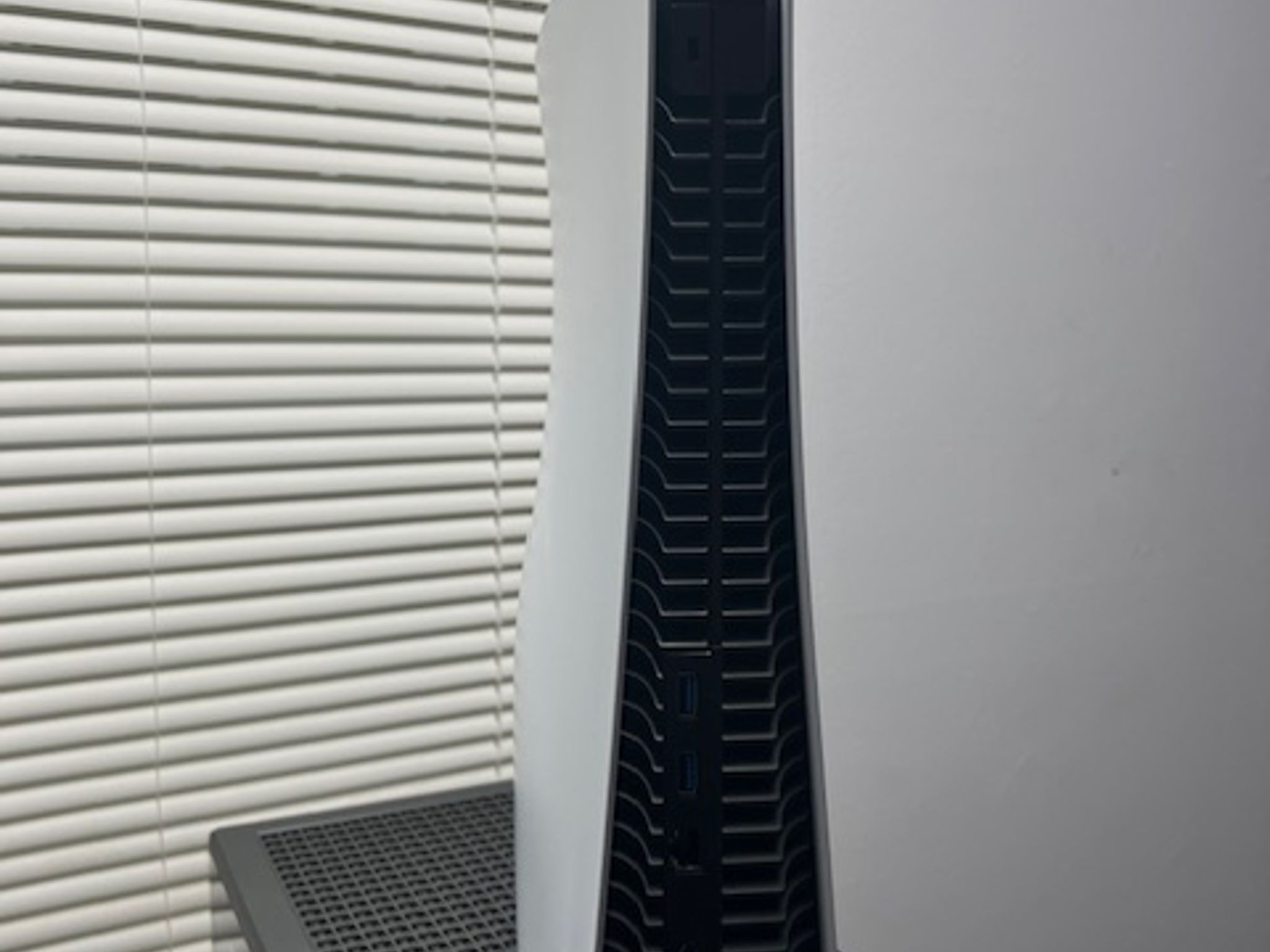 Playstation 5 + Black Plates