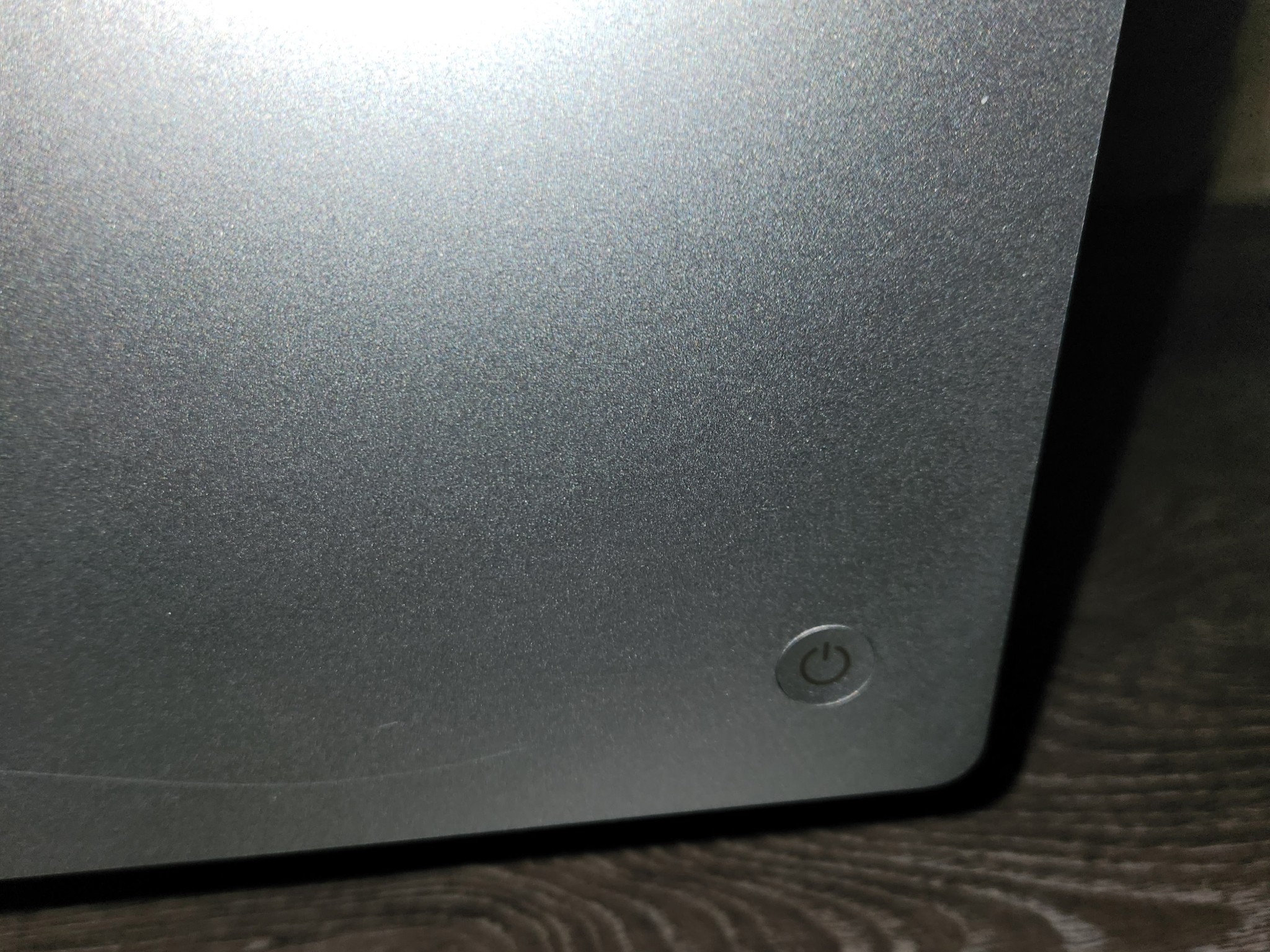 iMac 24" desktop computer damaged screen