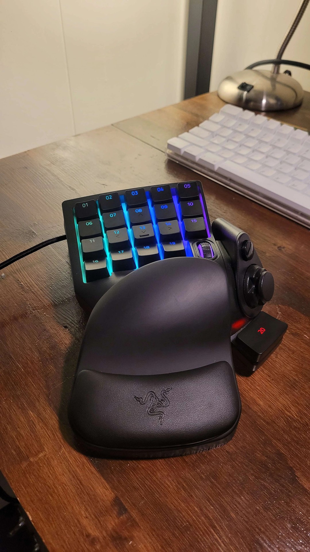 Razer Tartarus V2 One Handed Keyboard | Jawa