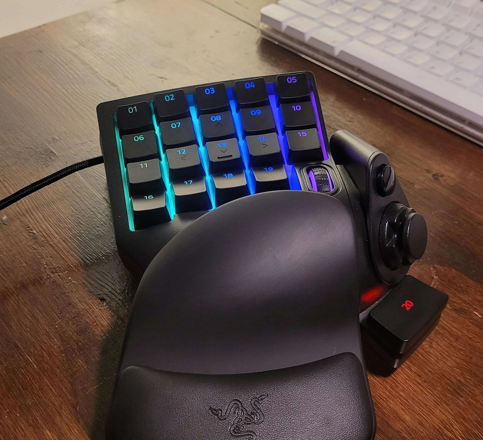 Razer Tartarus V2 One Handed Keyboard