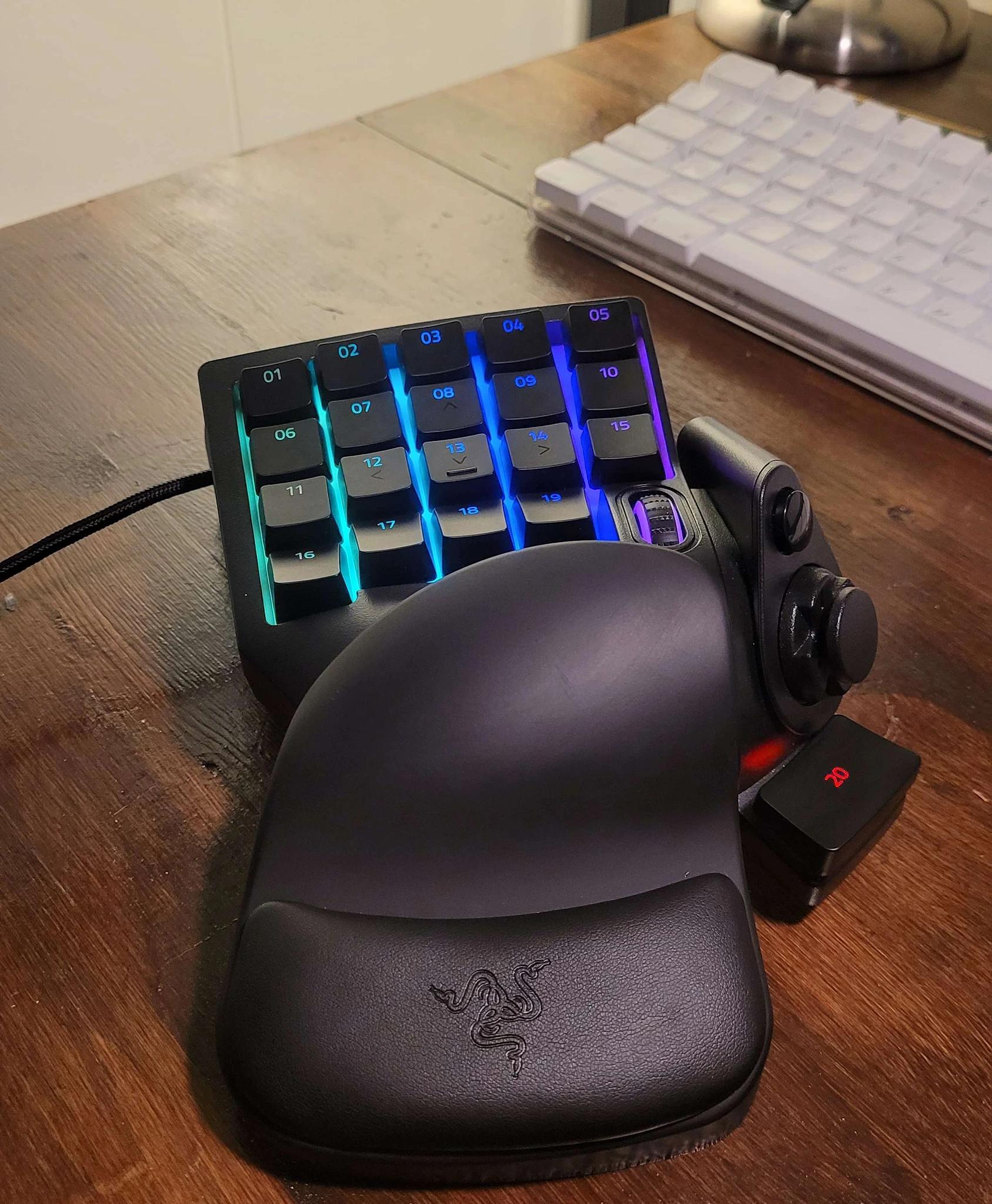 Razer Tartarus V2 One Handed Keyboard