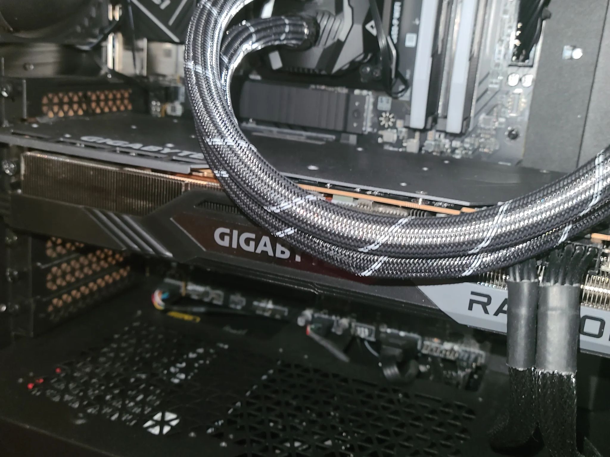 7900 XTX gigabyte gaming OC