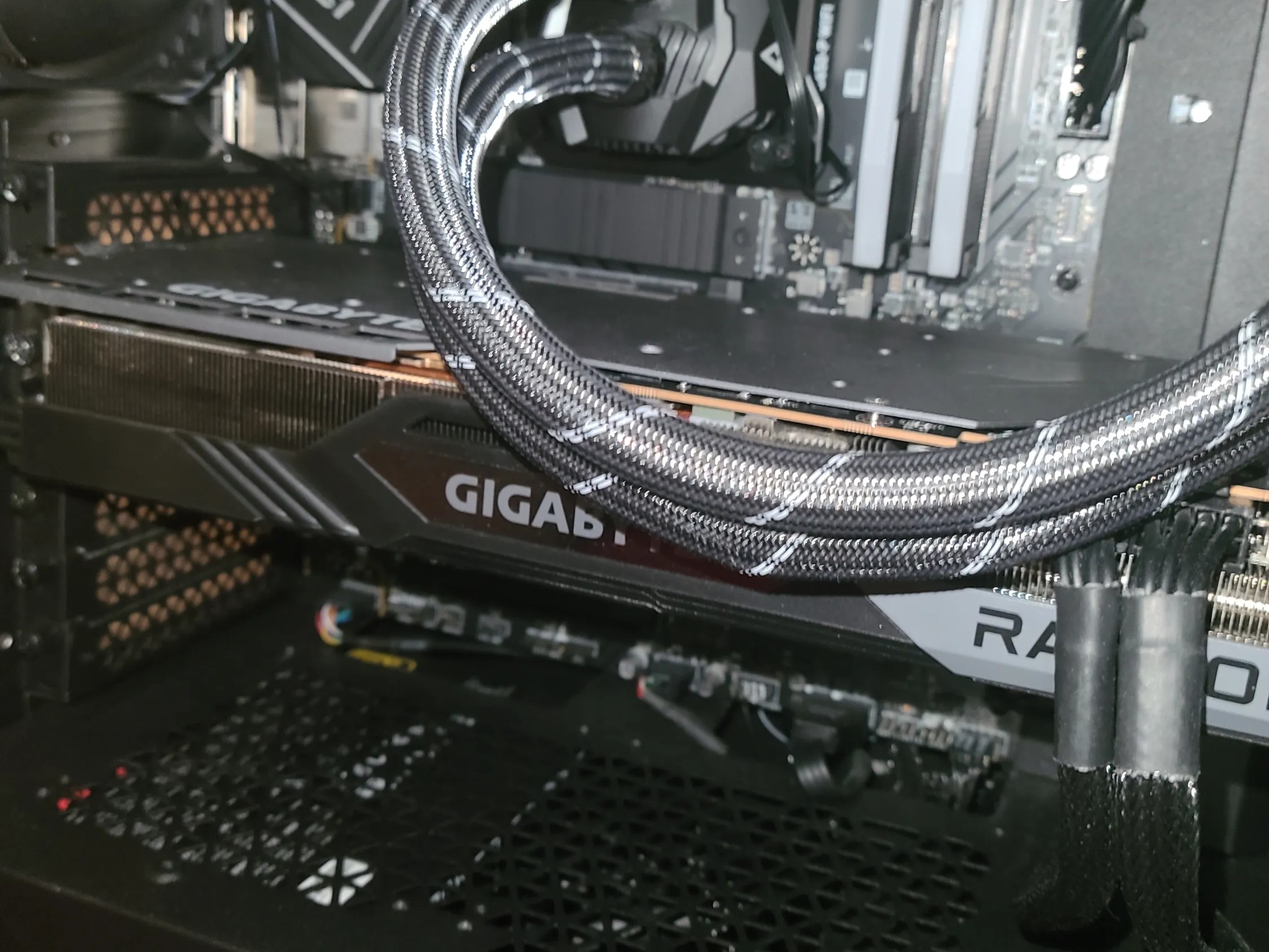 7900 XTX gigabyte gaming OC