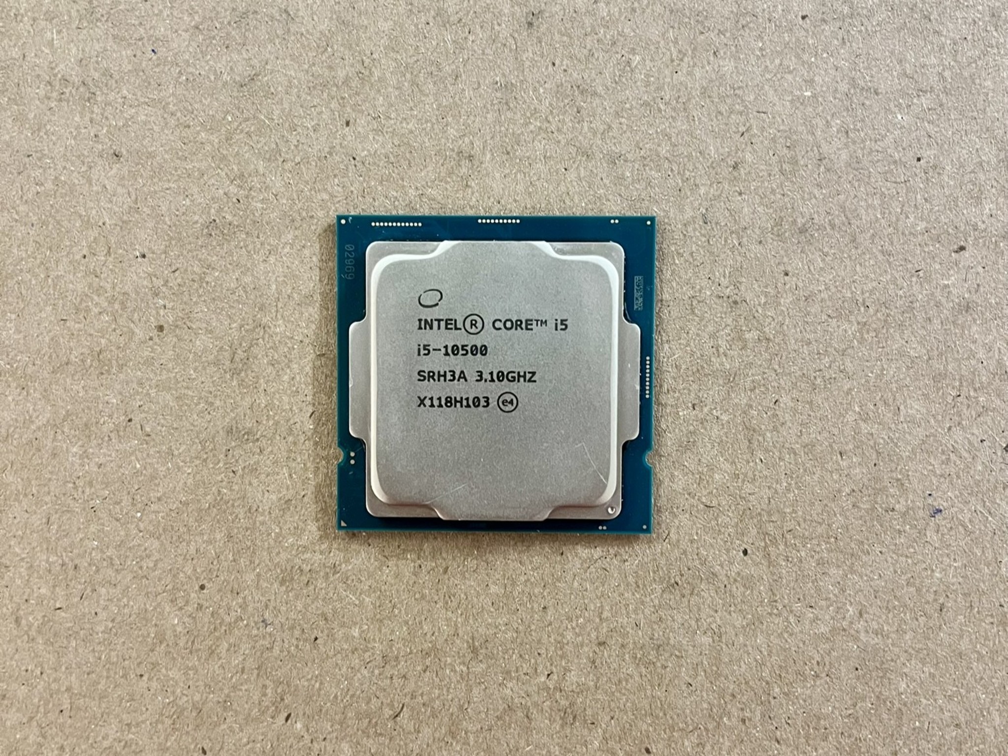 Intel Core i5-10500 (non-T, up to 4.5 GHz, TDP: 65W)