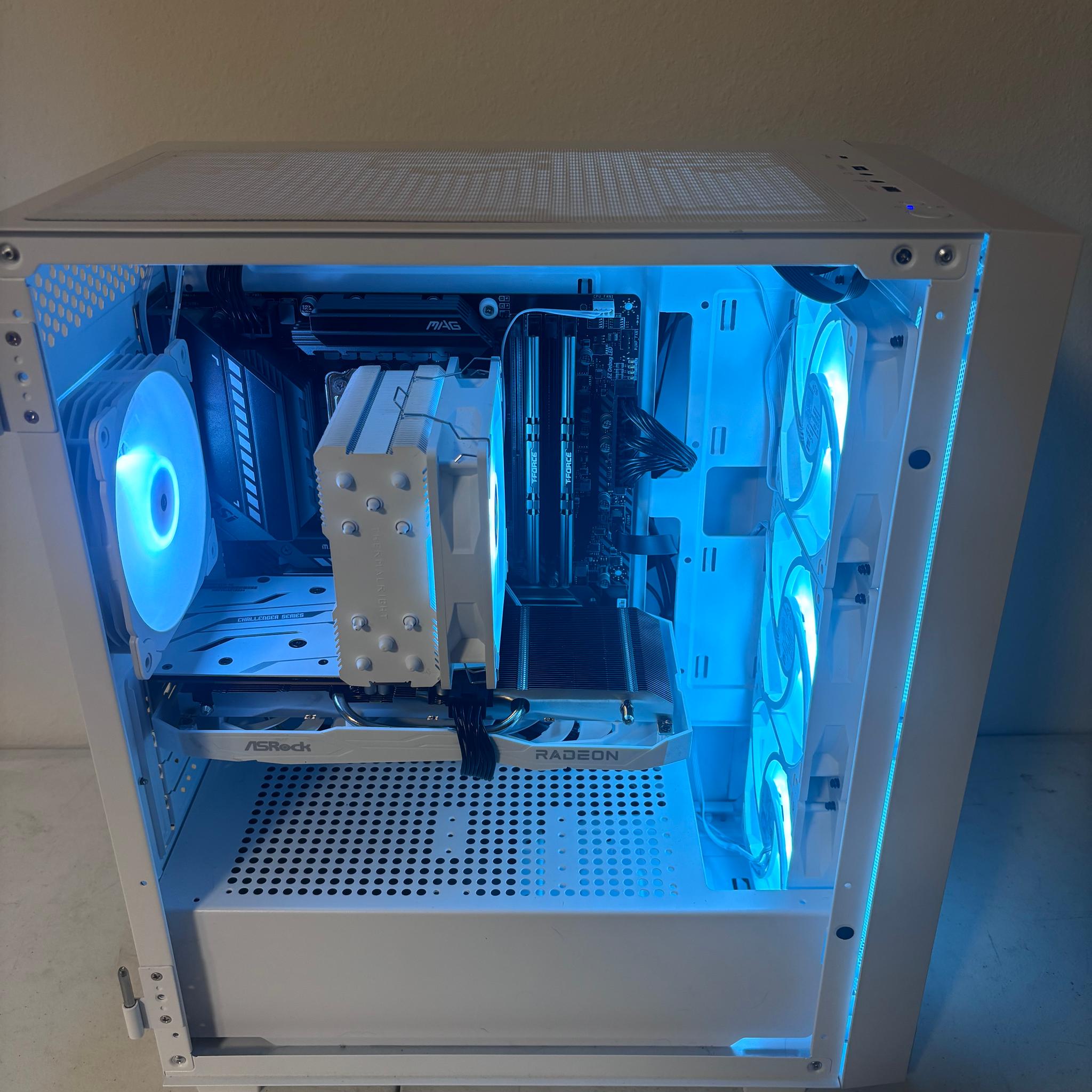 🤍Perfect for 1080p gaming has Intel i3 10th gen and rx 6600! All White ARGB🤍