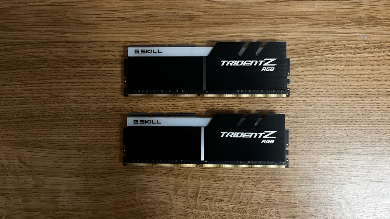 G.Skill Trident Z 16 GB (2 x 8 GB) DDR4-3200 CL16 Memory