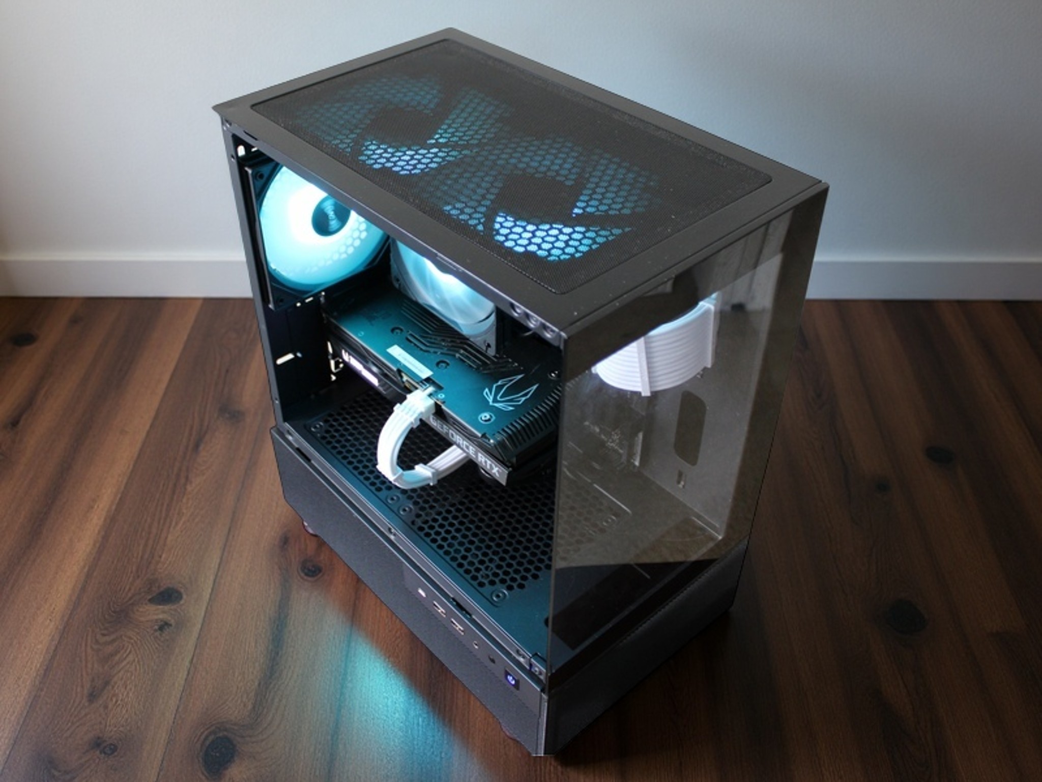 High-Performance AM5 | Ryzen 5 8400 | GeForce RTX 3060-TI | 32GB of GSkill DDR5 | 1TB WD Blue SN580