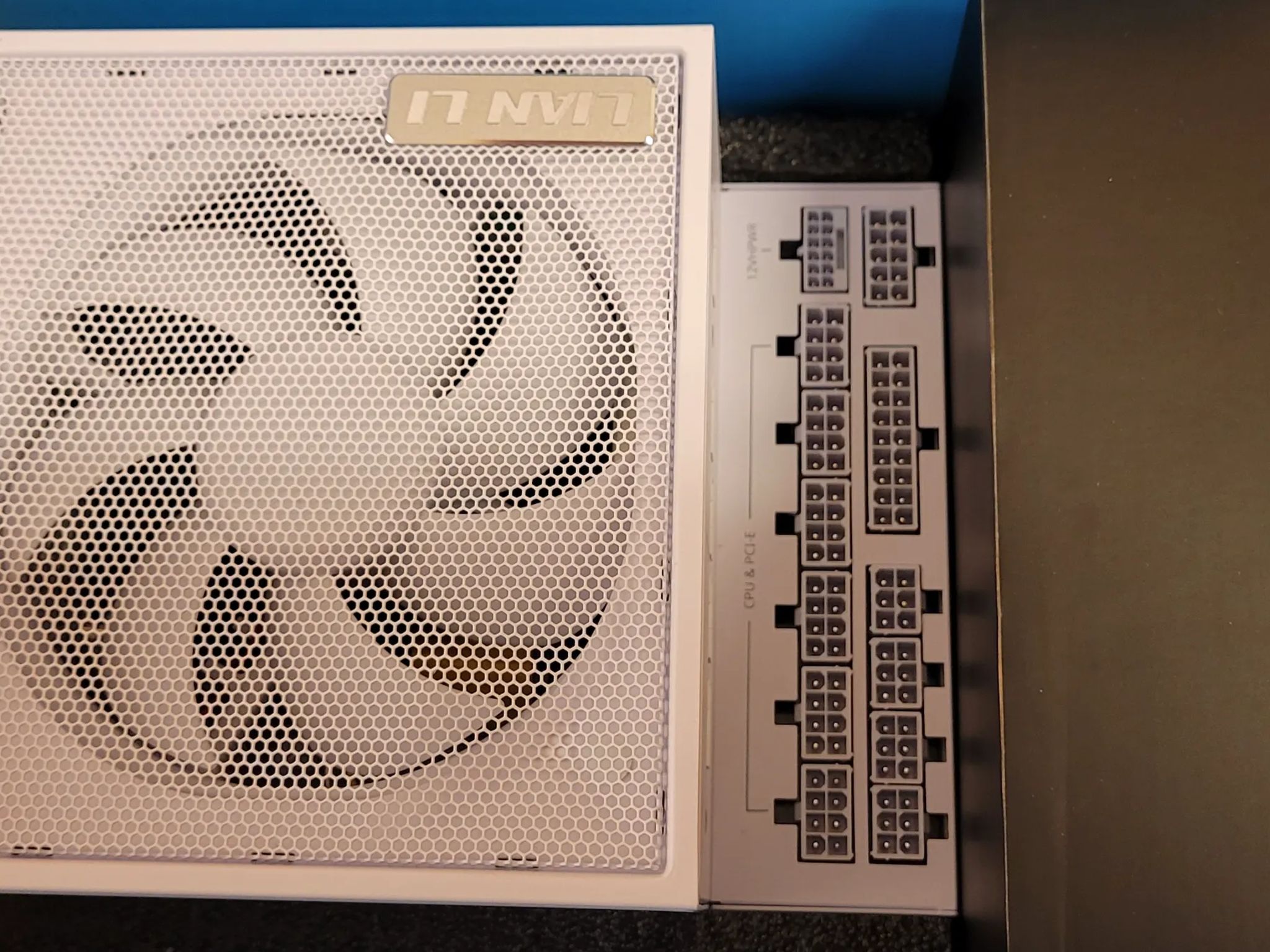 Lian Li Edge 1000W ATX 3.1 Power Supply, White