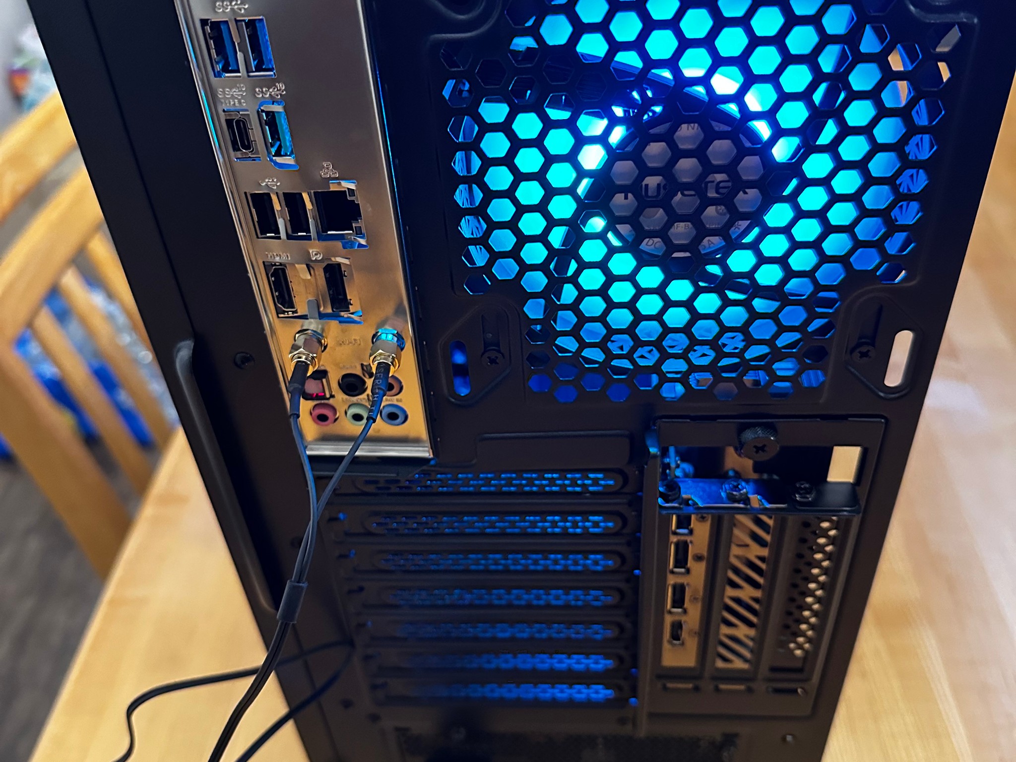 🧀🎂|RTX 4090, Ryzen 5800x3D, 32gb DDR4, 2tb NVMe, WiFi Equipped, ARGB Gaming/Streaming/Content PC!