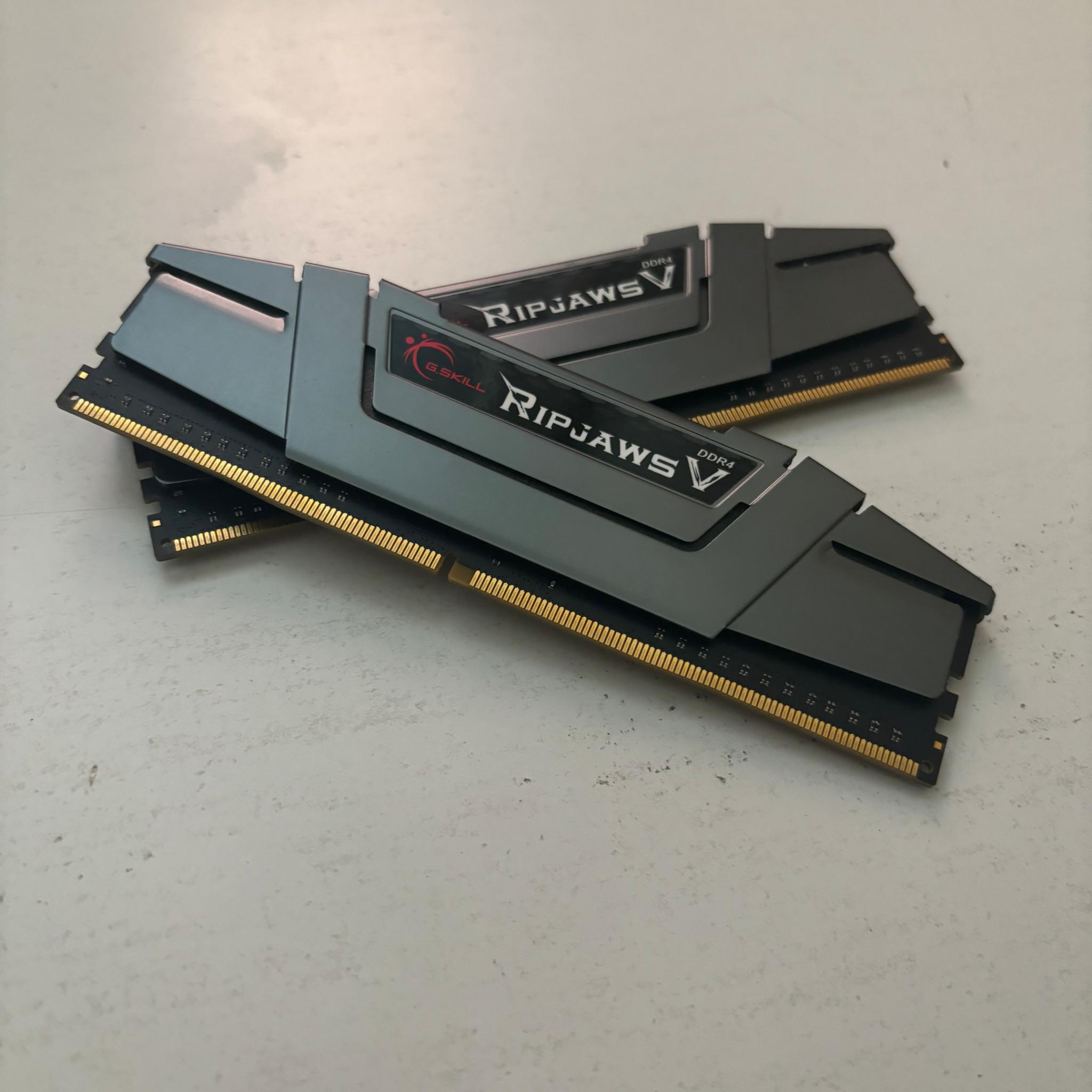 16GB (2x8) 3200MHz G.Skill Ripjaws