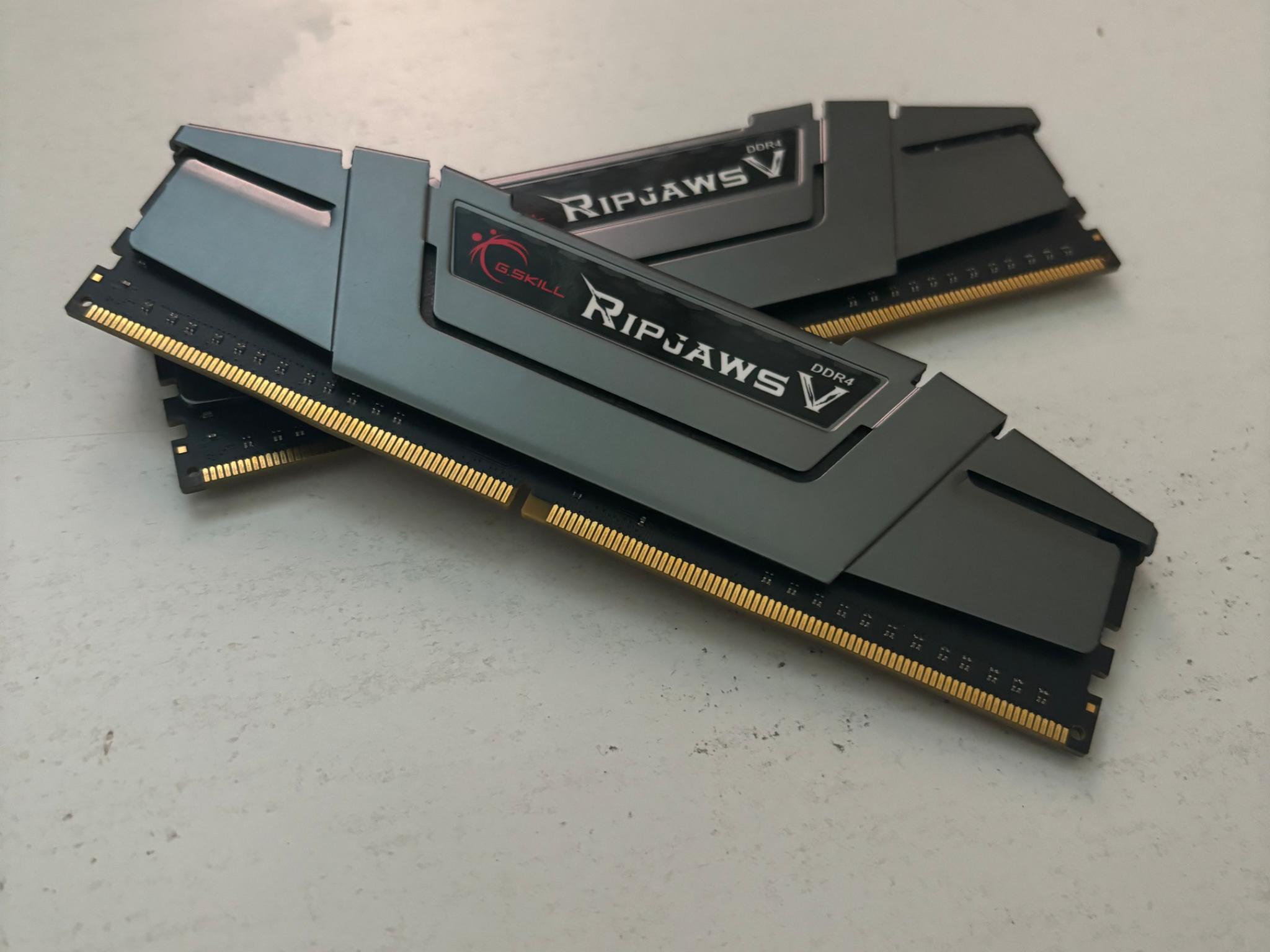 16GB (2x8) 3200MHz G.Skill Ripjaws