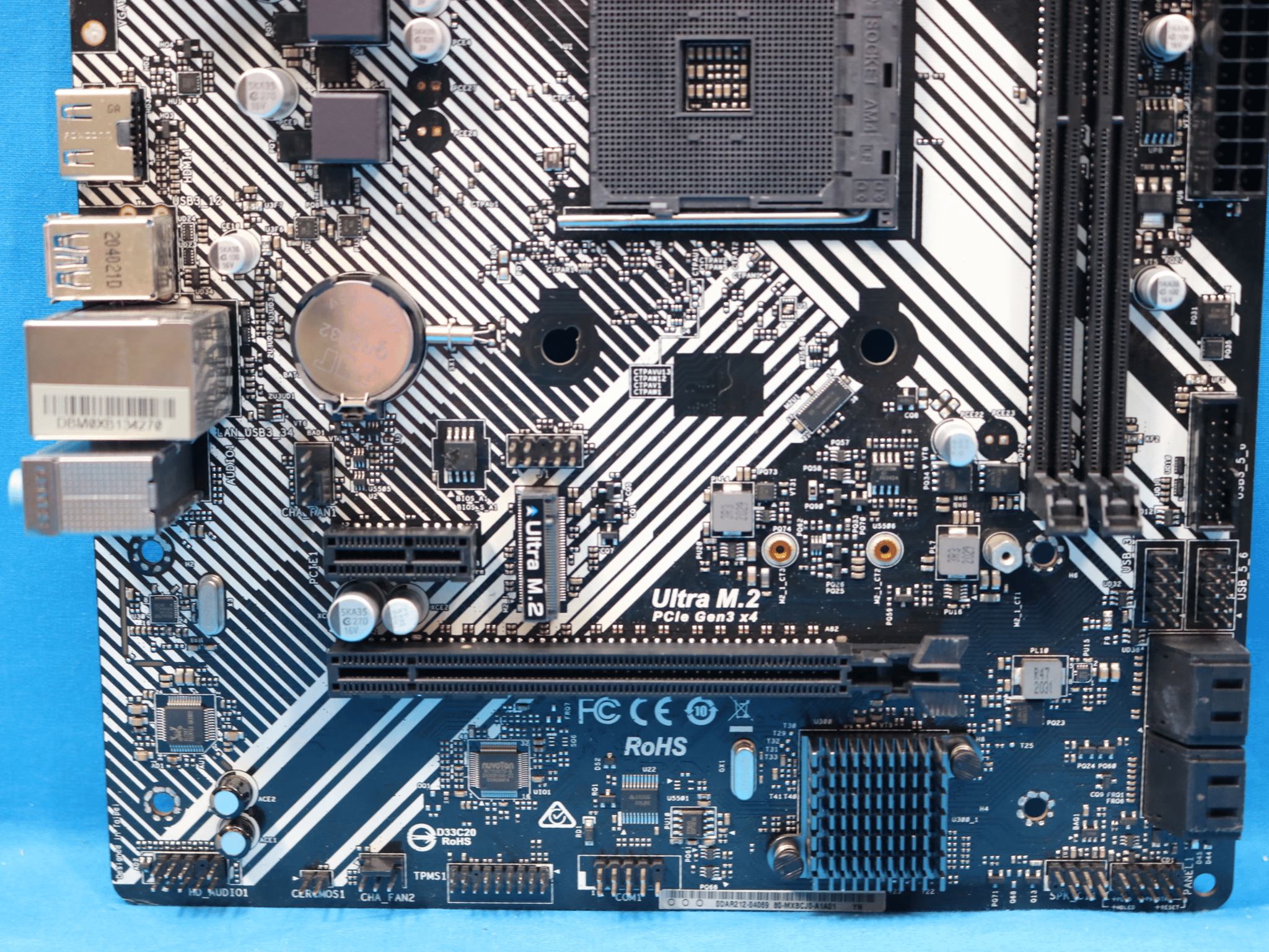 *Newest BIOS* ASRock A320M/ac AMD Socket AM4 MicroATX DDR4 Desktop Motherboard No I/O Shield