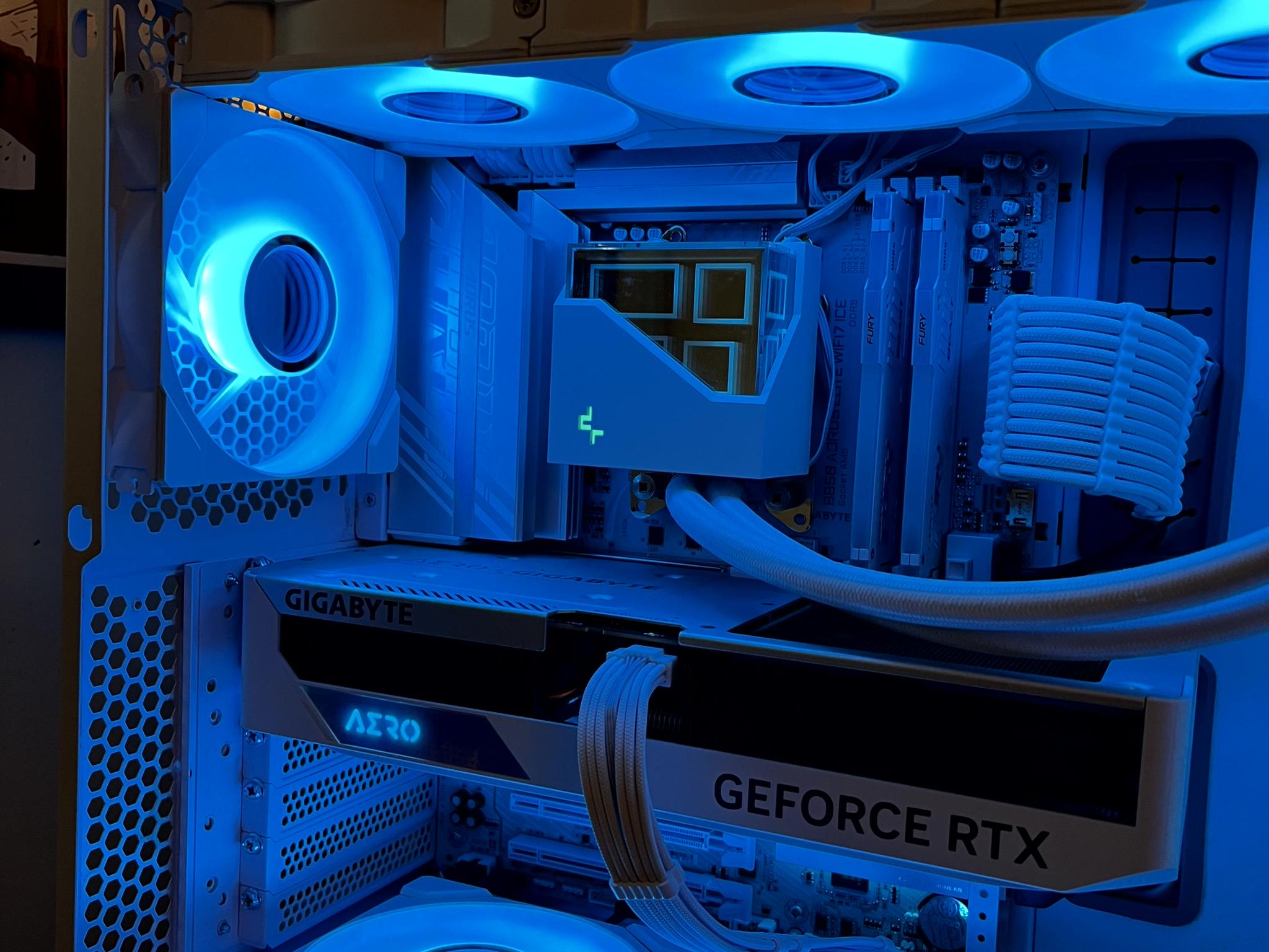 Arctic Wolf - Ryzen 7 7800X3d | Nvidia 4070 OC 12GB | 32GB @6000 MT/sec | 4TB NVME | 1000W Gold PSU