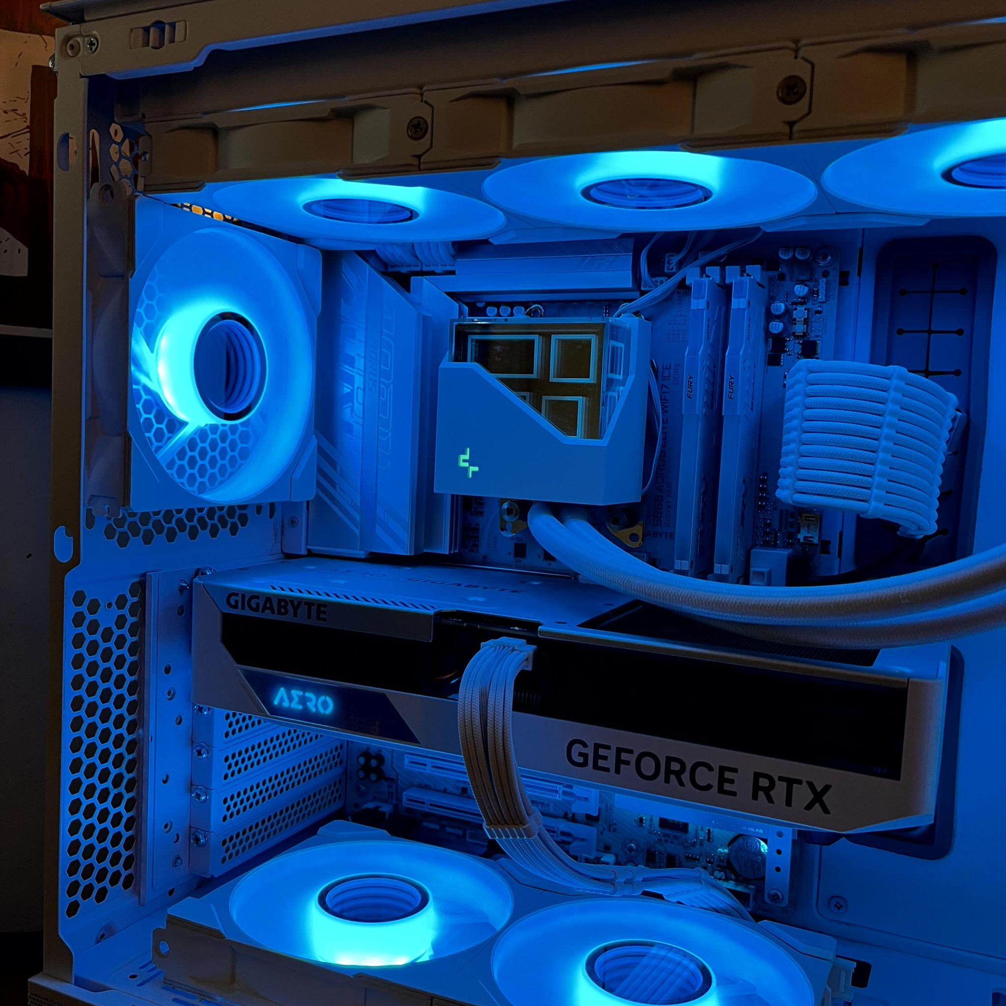 Arctic Wolf - Ryzen 7 7800X3d | Nvidia 4070 OC 12GB | 32GB @6000 MT/sec | 4TB NVME | 1000W Gold PSU