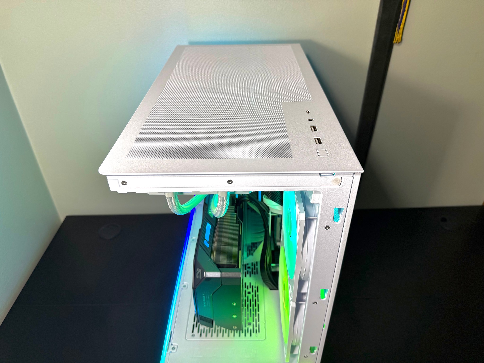 RTX 5080 | Ryzen 7 9800X3D | 64GB DDR5 | 2TB Gen5 | 1000w Gold Power Supply | White Gaming PC
