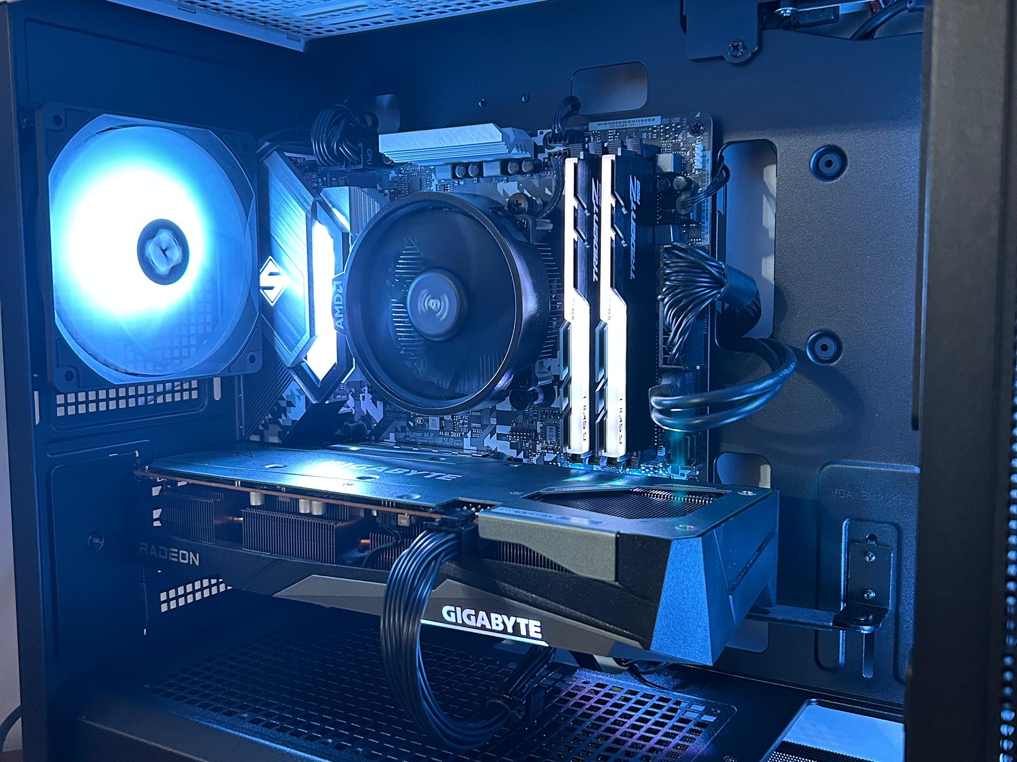 AMD RX 7600 | Ryzen 5 5500 | 1TB SSD | The Mini Legend V7 **FREE AVATAR GAME CODE INCLUDED**