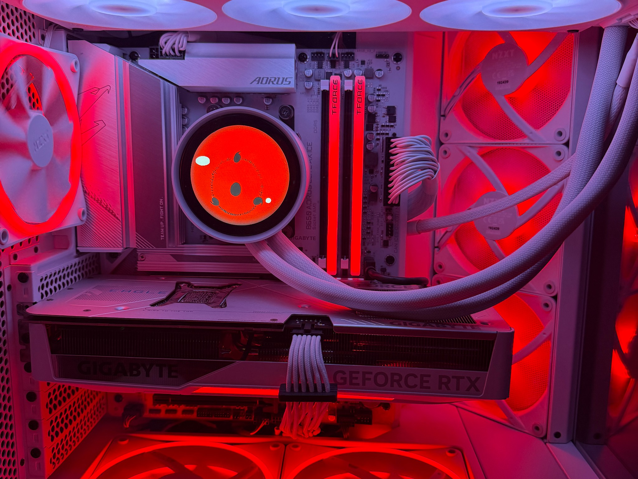 New All-White RTX 5070 Ti Gaming PC | 7800X3D | 32GB DDR5 | 2TB 990 Pro