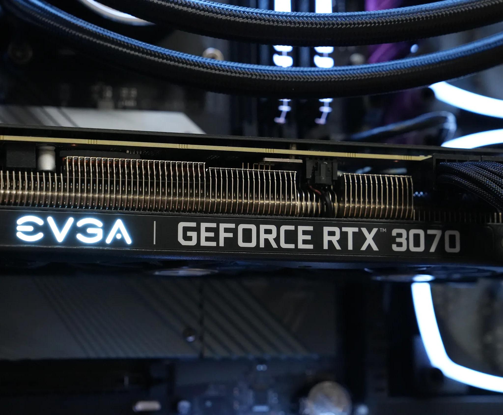 ⚫⚪ i7-12700K | RTX 3070 | 16GB 3733MHz CL19 | 2TB SSD | Black/White Mid-Range Gaming PC