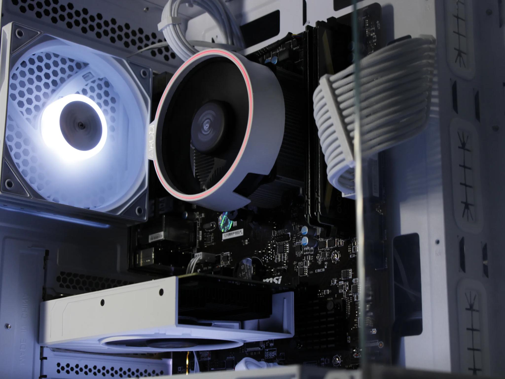 🤍 White Gaming PC [Ryzen 7] [GTX 1650] [16GB RAM]