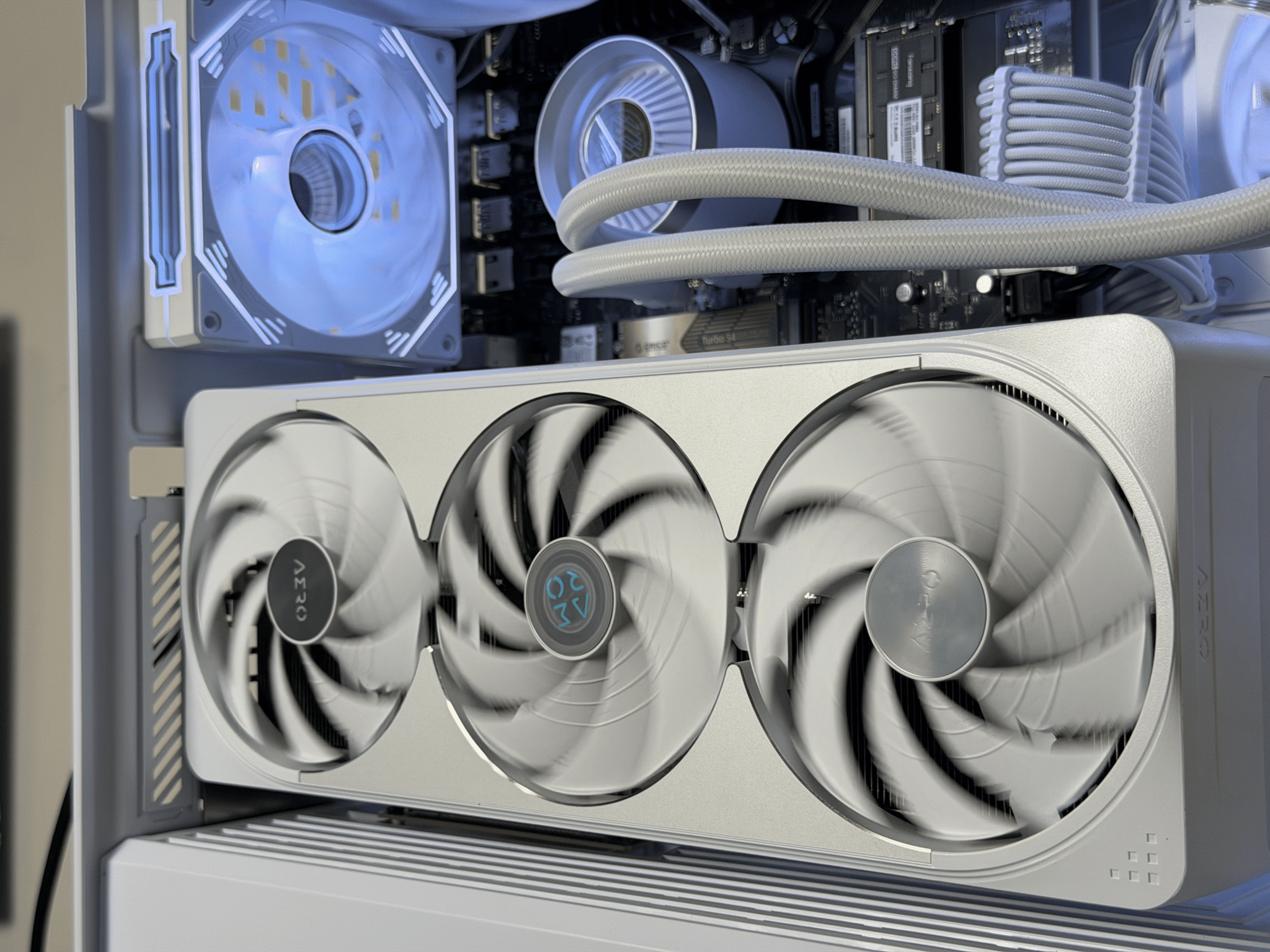 ⚪️ 4k Gaming & Streaming PC  ⚪️ | RTX 5070 ti | RYZEN 9 7945hX | 32GB RAM  | 2TB SSD |
